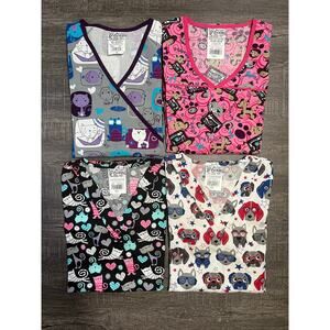 LOT of 4 Uniform Advantage Scrub Tops Dogs & Cats, Bundle Size XS and Small NWOT